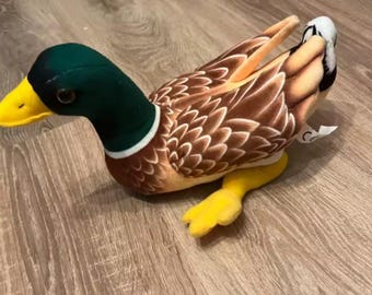 Realistic Hand-Painted Mallard Duck Figurine – Nature-Inspired Wildlife Accent