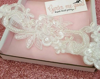 Ivory garter, lace garter, bridal garter - Embellished floral wedding garter