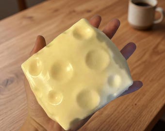 Palla antistress gigante a forma di cubo di formaggio, grande giocattolo antistress giallo per la scrivania, giocattolo sensoriale ASMR da spremere e regalo unico per gli amanti del formaggio