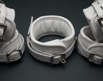 Conjunto de bondage de cuero de lujo para parejas / Kit de sujeción BDSM con collar y esposas / Regalo de aniversario para esposa