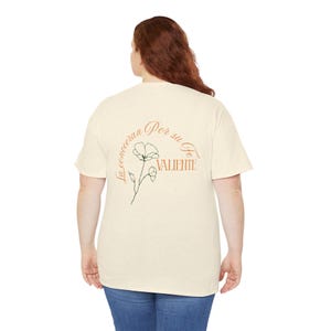 Fe audaz Script Logo Tee | Floral Line Art Back Print