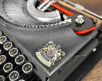 Vintage Imperial Good Companion Typewriter in Fantastic Condition