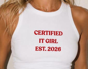 Certyfikowany top It Girl, damski top, modny top z grafiką, estetyczny top It Girl, strój letni, koszula Coastal Girl, prezent dla niej