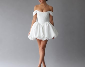 Minivestido de novia de princesa: vestido de baile con corsé de satén