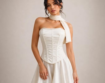 Conjunto de top corsé y falda de satén color marfil – Minivestido de novia, atuendo para la cena de ensayo.