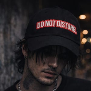 Stör ej-keps — Minimalistisk streetwear pappakeps