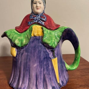 Vintage 1930er Jahre kleine alte Dame handbemalte grün lila Teekanne England Hammersly