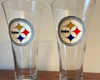 Vintage Pittsburgh Steelers Pilsner Glasses - Set of 2 Heavy Glass Beer Steins with 3D Pewter Team Logo - NFL Football Fan Gift