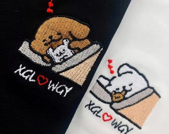 T-shirts brodés personnalisés pour portraits de couple et d'animal de compagnie – T-shirts assortis 100 % coton avec initiales personnalisées | Cadeaux d'anniversaire