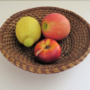 Antique French Rye Coiled Basket | Early 1900s Bread Basket Banneton | Rustic French Country Kitchen Decor | Vintage Woven Fruit Basket