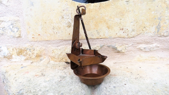 フランス製骨董オイルランプ アンティークのフランス製銅製オイルランプ：錬鉄製フック付き
