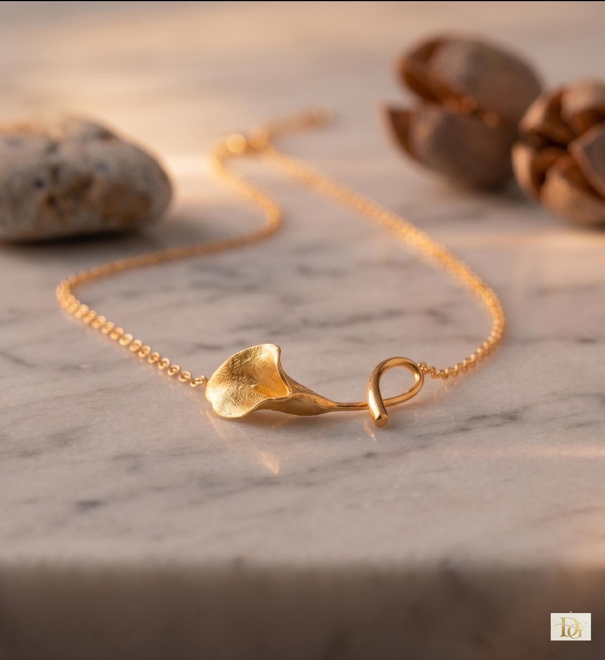 Calla Lily Necklace - Etsy