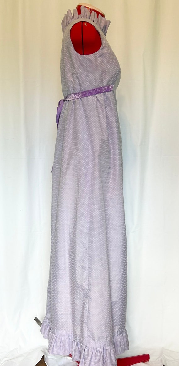 Authentic Vintage 1970s Sleeveless Lilac Maxi Dre… - image 4