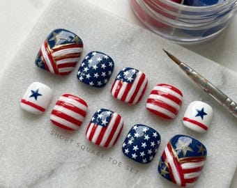 Uñas postizas para los pies con la bandera estadounidense del 4 de julio / Pedicura roja, blanca y azul