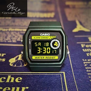 Specialdesignad Casio F-94WA-9JH | Inverterad LCD-skärm | Modifierad | Ersättning för LED-bakgrundsbelysning | Svart silikonarmband | Tillverkad av japanska hantverkare