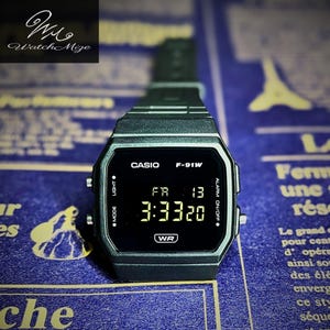 Specialanpassad Casio F-91WB-1AJF | Inverterad LCD-skärm | Modifierad | Ersättning för LED-bakgrundsbelysning | Svart silikonarmband | Tillverkad av japanska hantverkare