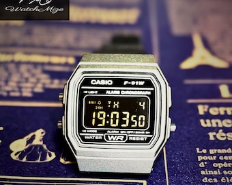 Reloj Casio F-91WM-1B personalizado | Pantalla LCD invertida | Modificado | Reemplazo de retroiluminación LED | Correa de silicona negra | Fabricado por artesanos japoneses