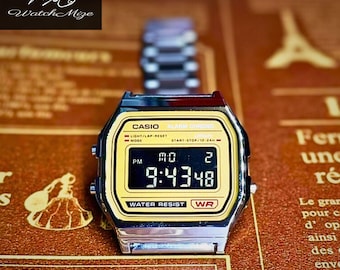 Reloj Casio A158WEA-9JH personalizado | Pantalla LCD invertida | Modificado | Reemplazo de retroiluminación LED | Correa metálica "plateada" | Fabricado por artesanos japoneses