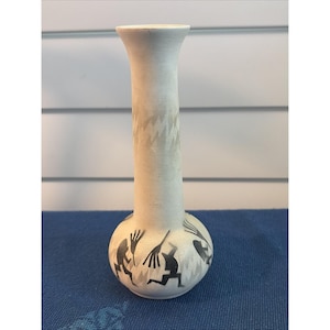Hozoni Native American Pottery Kokopelli Vase Hand Painted Signed 7"