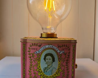 Upcycled Queen Elizabeth II Jubilee Lamp – 1977 Tin Light with Dimmer – Vintage Royal Memorabilia Lamp – PAT Tested – Unique British Decor
