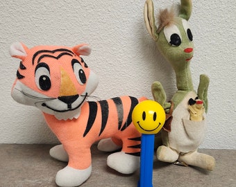 Vintage Dakin Dream Pets Lot of 2: 1977 Orange Tiger & 1960's Matilda Kangaroo Plush 6"