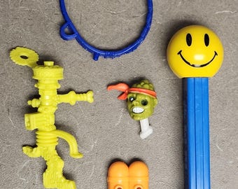 Vintage 1991 Playmates TOXIC CRUSADERS Action Figure Parts Lot Accessories Toxie Junkyard