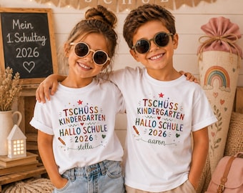 Tschüss Kindergarten Hallo Schule 2026 Bio Baumwolle T-Shirt – Personalisiert mit Name – Einschulung Geschenk – Kinder Schulanfang Shirt