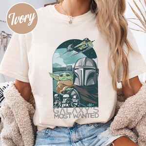 Starwars The Mandalorian And Grogu Galaxy's Most Wanted Portrait T-Shirt, Comfortable T-Shirt, Streetwear Tee, Starwars fan gifts. afbeelding 4