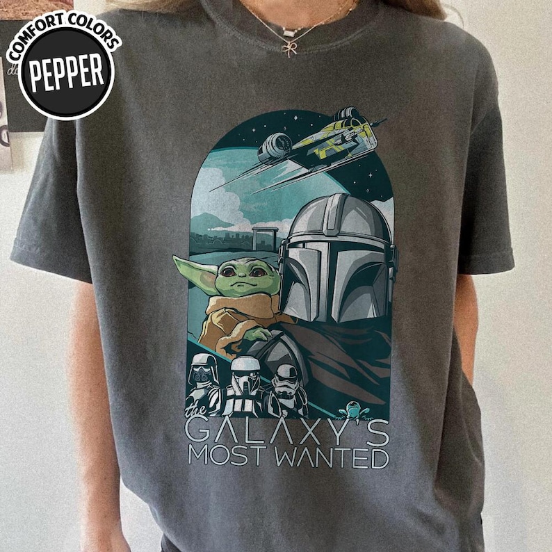 Starwars The Mandalorian And Grogu Galaxy's Most Wanted Portrait T-Shirt, Comfortable T-Shirt, Streetwear Tee, Starwars fan gifts. afbeelding 1
