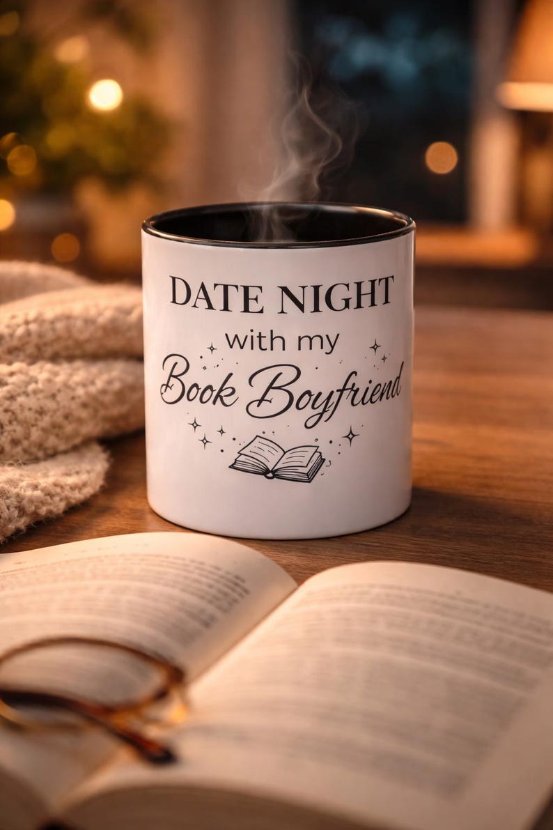 Taza para una cita romántica con mi novio lector, taza de café para lectores de novelas románticas, regalo para amantes de los libros, taza Booktok, taza para lectores de contenido erótico, regalo para chicas lectoras imagen 1