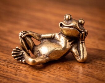 Brass Frog Figurine – Miniature Animal Statue, Vintage Table & Desk Decor