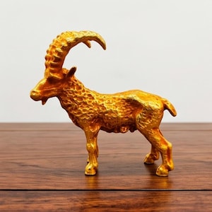 Bronze Goat Figurine – Vintage Ram Statue, Farm Animal Sculpture & Rustic Decor