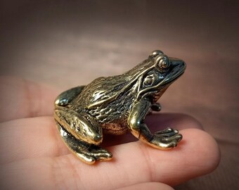 Antique Brass Frog Prince Figurine – Rare Collectible Statue, Vintage Handcrafted Decor