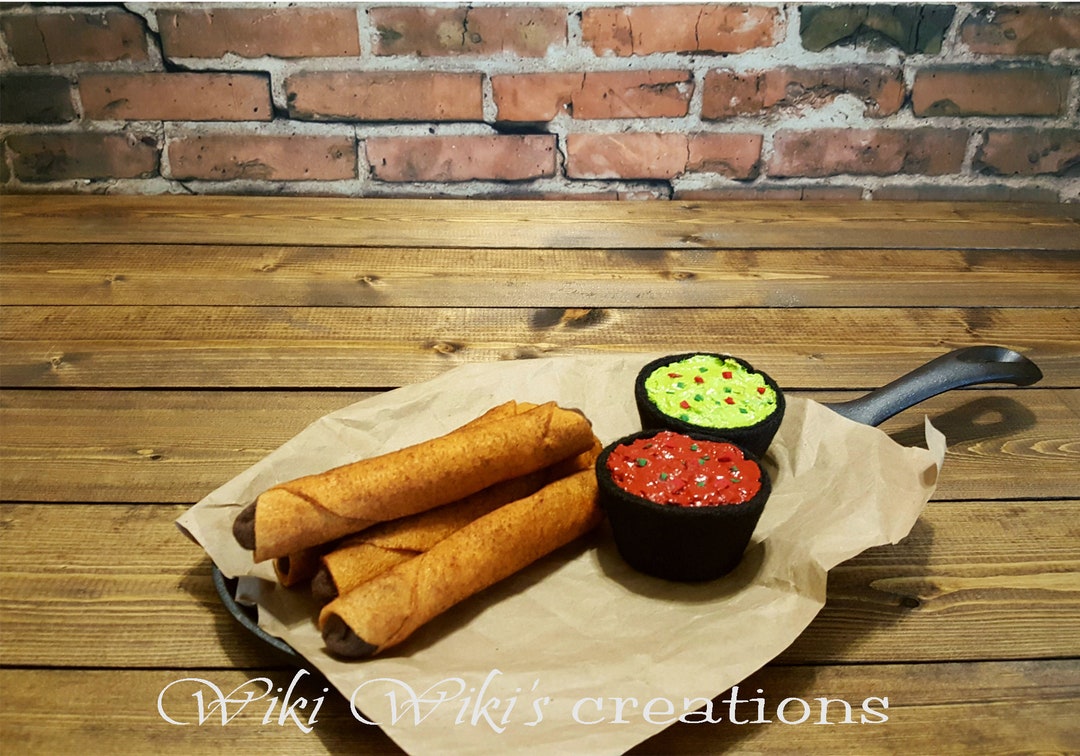 Felt Food Taquitos With 1 Dipping Cup, Mexican Food, Felt Play Food