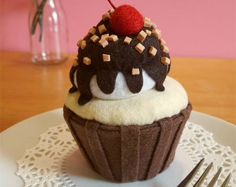 Felt Food Sundae Cupcake, Pretend Bakery