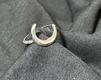 Handgemaakte maansikkelring | Zilveren minimalistische open ring | Celestial statement-sieraden | Verstelbaar cadeau voor haar
