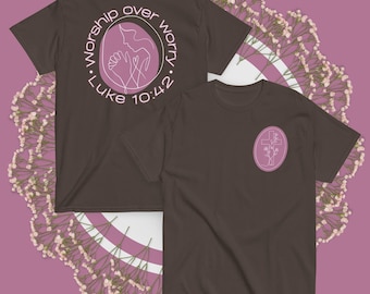 Tillbedjan över oro | Maria och Marta | Hennes berättelsekollektion | Gildan klassisk t-shirt
