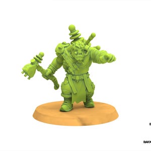 Puede incluir: Una figura en miniatura verde de un guerrero orco, posada sobre una base marrón claro. El orco está fuertemente blindado y armado con un arma. La figura tiene un diseño detallado y es de DAKKADAKKA.STORE.