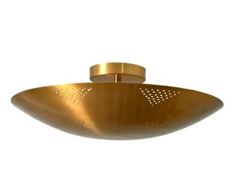 Perforierte Messingkuppel Kronleuchter Mid Century Sputnik Unterputz Deckenleuchte