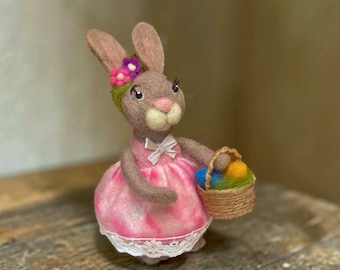 Coniglietto pasquale in feltro ad ago, coniglio in miniatura in feltro, decorazione primaverile fantasiosa per la casa.