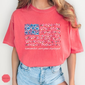 Maglietta Red Friday Comfort Colors, T-shirt Remember Everyone Deployed, Felpa con cappuccio American Floral Flag US Veteran On Friday We Wear Red