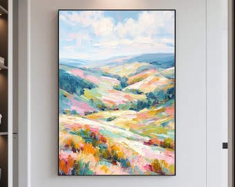 Dipinto ad olio di colline ondulate colorate, arte moderna e vibrante su tela con soggetti naturalistici, paesaggio di prato dai colori pastello, decorazione murale con valle astratta e materica.