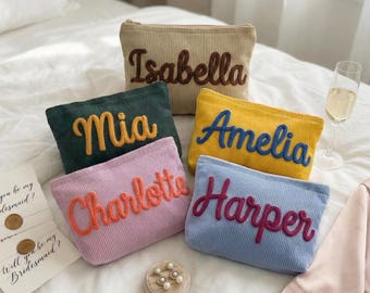 Spersonalizowany prezent dla druhny, spersonalizowana kosmetyczka z literą z szenili, kosmetyczka z szortu, wiosenna kosmetyczka podróżna, upominki na wieczór panieński