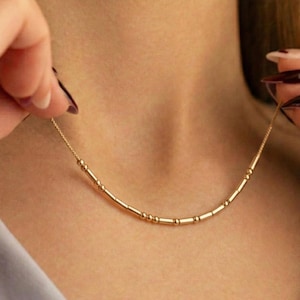 Personligt halsband med morsekod i 14 karat guld | Hänge med dolt meddelande i 925 silver | Halsband med hemligt meddelande i ormkedja | Present till mors dag