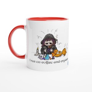 Mok vermoeide heks - magische koffiekop met draak en kristallen - uniek fantasiecadeau voor haar