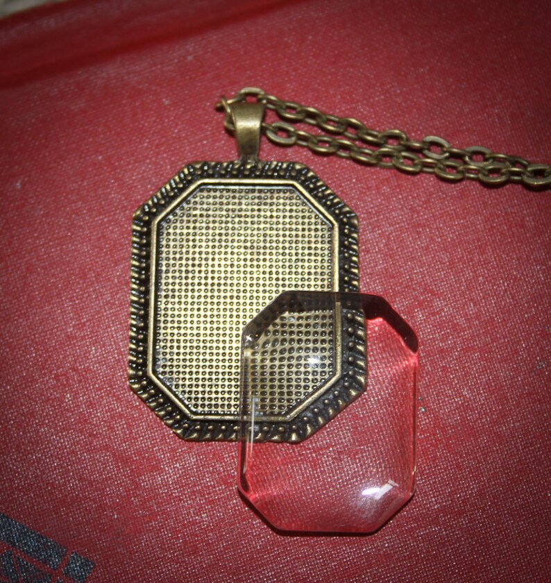 18 Piece Necklace making kit 6 Decorative Blank Pendant settings 18 Piece Necklace making kit 6 Decorative Blank Pendant settings