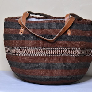 handwoven sisal kiondoo basket bag