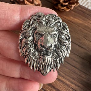 Pomello per mobile a forma di leone – Ferramenta in lega (31 x 37 mm) - XBYZ141