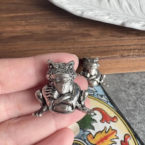 Frog Cabinet Knob Pull – Drawer Hardware (26x25mm)-XBYZ101