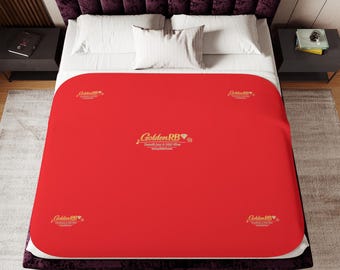 Manta de lujo Sherpa GoldenRB: Manta de felpa ultrasuave para una decoración acogedora en el salón o el hogar.